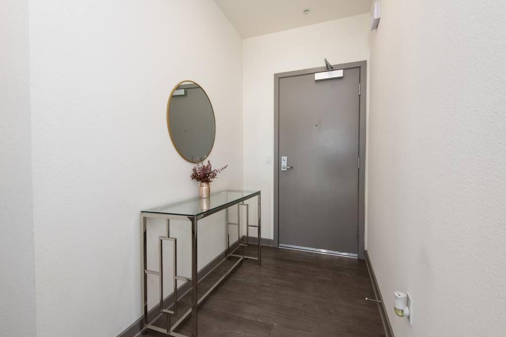 Centrally Located Apartments With Free Parking Glendale Eksteriør bilde