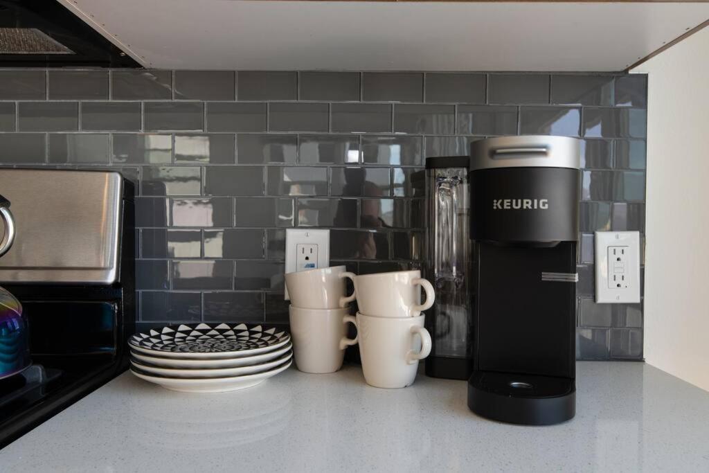 Centrally Located Apartments With Free Parking Glendale Eksteriør bilde