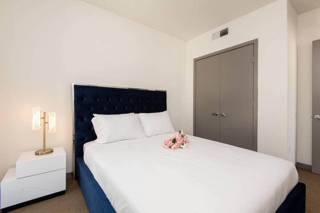 Centrally Located Apartments With Free Parking Glendale Eksteriør bilde