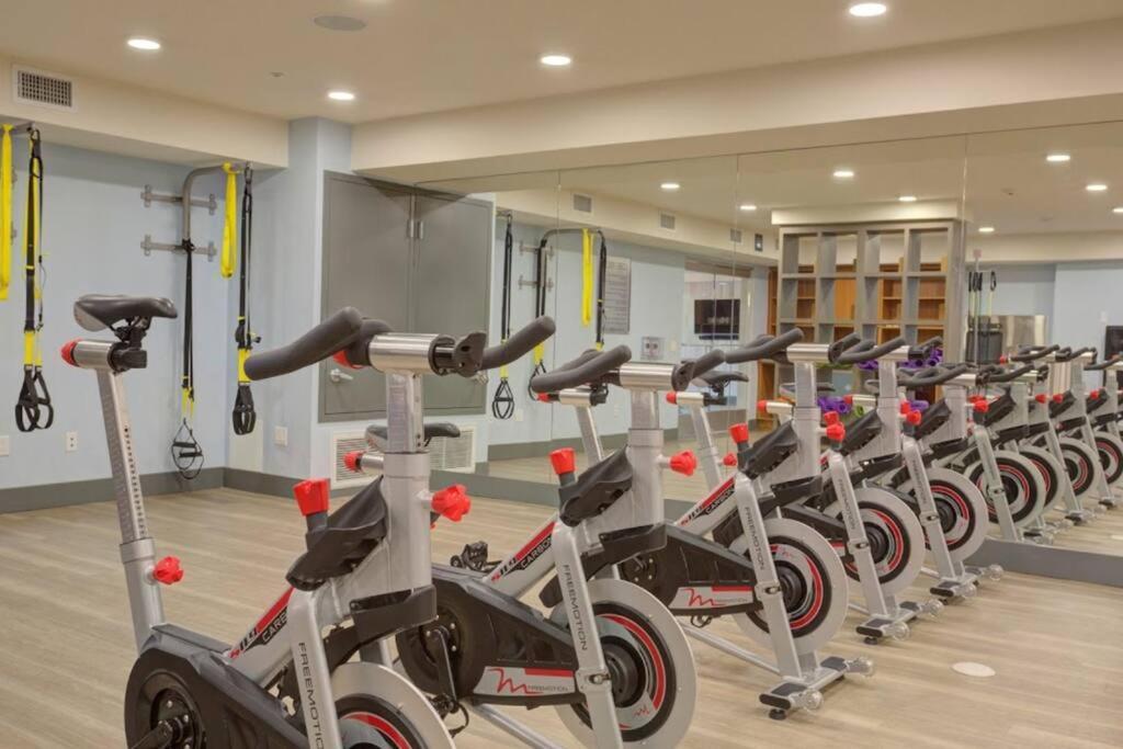 Centrally Located Apartments With Free Parking Glendale Eksteriør bilde